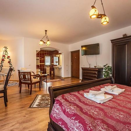 Flora Luxury House Hotel Sighisoara Exterior photo